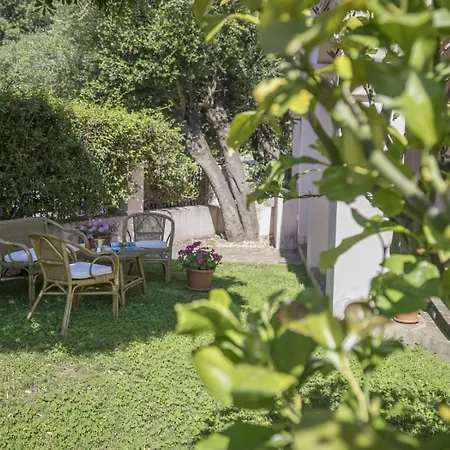 Apartman With 2 Bedrooms And Garden In Dorgali Cala Gonone