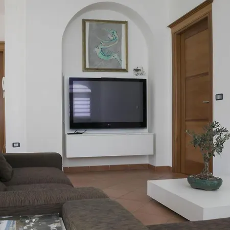 Apartman With 2 Bedrooms And Garden In Dorgali *