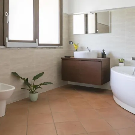 With 2 Bedrooms And Garden In Dorgali *