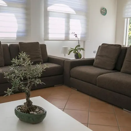 Apartman With 2 Bedrooms And Garden In Dorgali